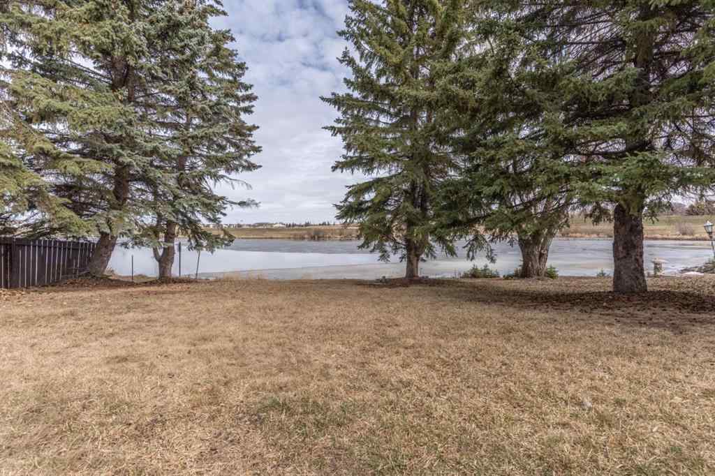 MLS® A2213186 - 4211 69 Street  in Duggan Park Camrose, Residential