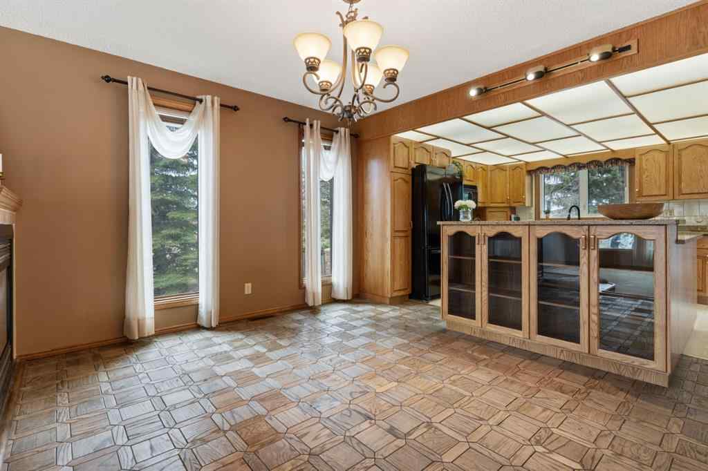 MLS® A2213186 - 4211 69 Street  in Duggan Park Camrose, Residential