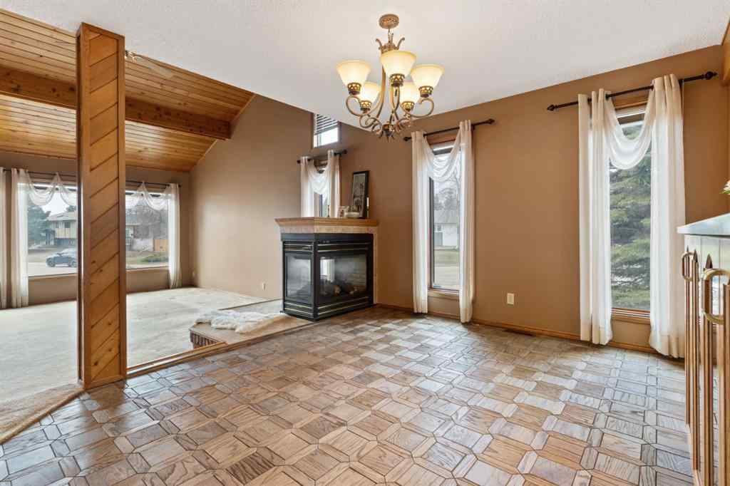 MLS® A2213186 - 4211 69 Street  in Duggan Park Camrose, Residential