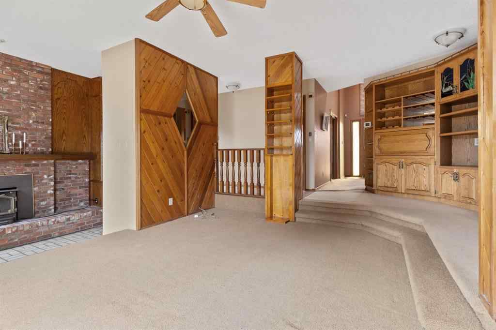 MLS® A2213186 - 4211 69 Street  in Duggan Park Camrose, Residential