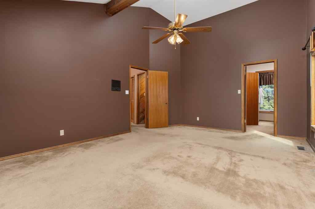 MLS® A2213186 - 4211 69 Street  in Duggan Park Camrose, Residential