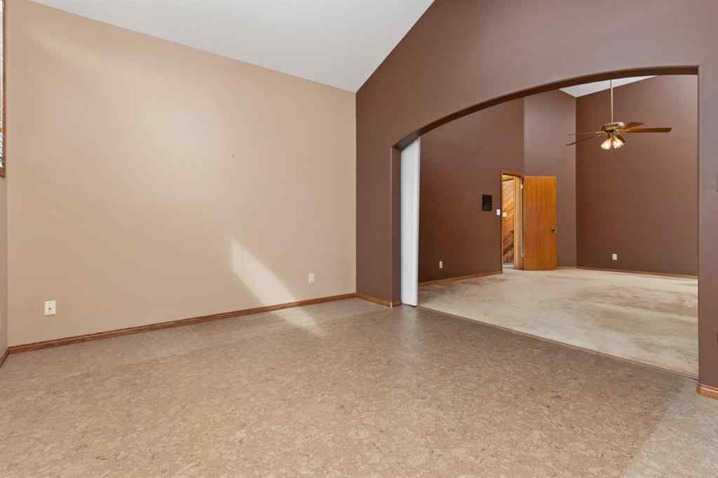 MLS® A2213186 - 4211 69 Street  in Duggan Park Camrose, Residential