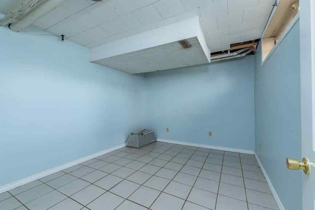 MLS® A2213211 - 5107 41 Street  in Southridge Lloydminster, Residential