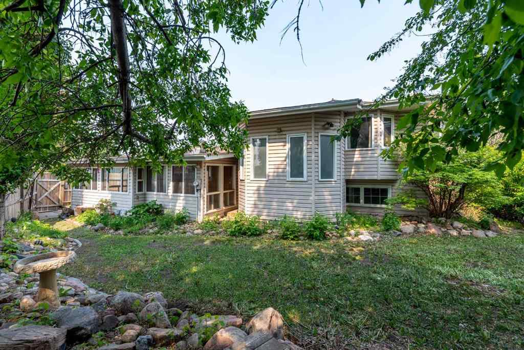 MLS® A2213211 - 5107 41 Street  in Southridge Lloydminster, Residential