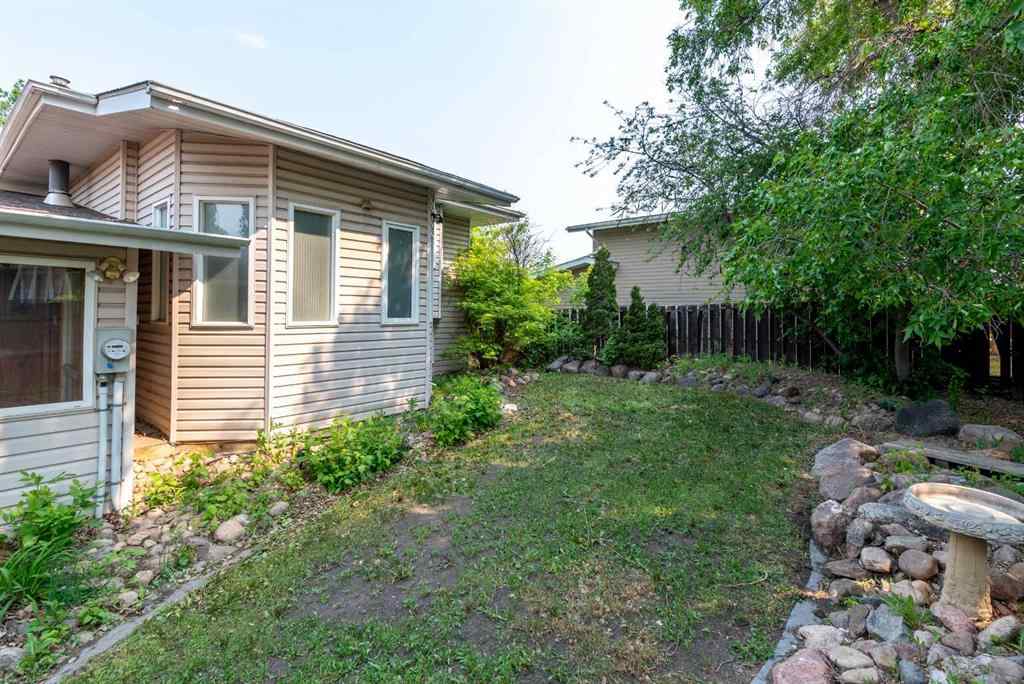 MLS® A2213211 - 5107 41 Street  in Southridge Lloydminster, Residential
