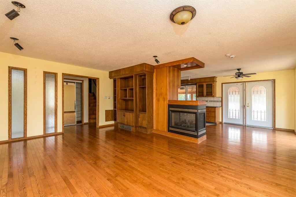MLS® A2213211 - 5107 41 Street  in Southridge Lloydminster, Residential