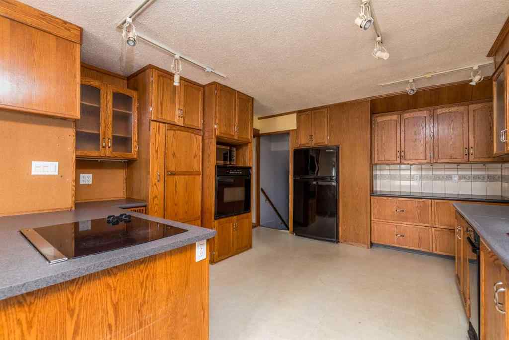 MLS® A2213211 - 5107 41 Street  in Southridge Lloydminster, Residential