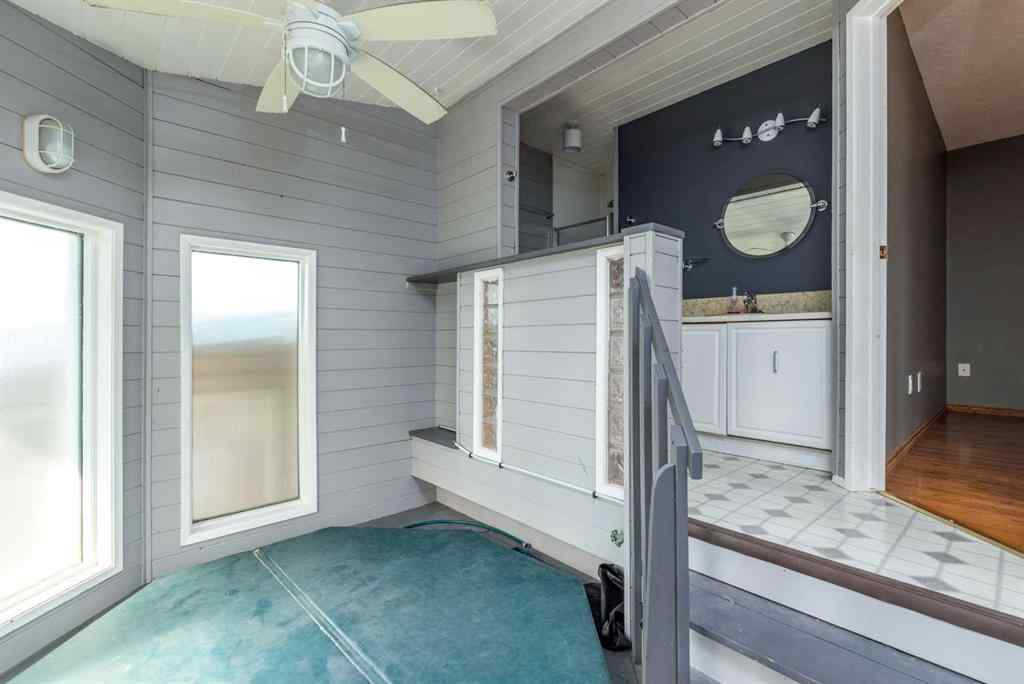 MLS® A2213211 - 5107 41 Street  in Southridge Lloydminster, Residential