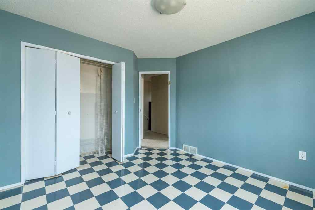 MLS® A2213211 - 5107 41 Street  in Southridge Lloydminster, Residential