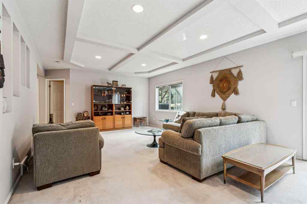 MLS® A2213269 - 76 Christie Gardens SW in Christie Park Calgary, Residential