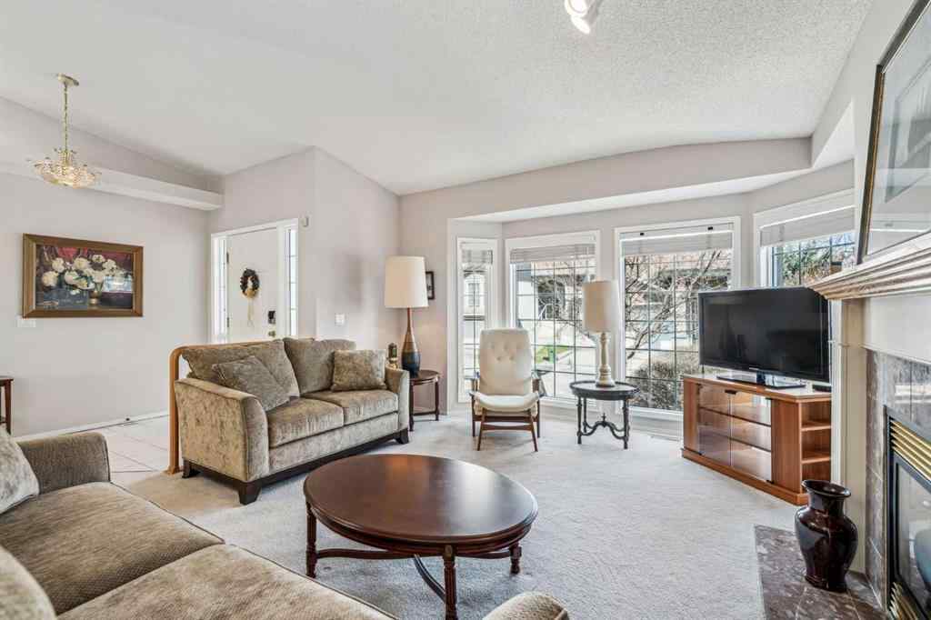 MLS® A2213269 - 76 Christie Gardens SW in Christie Park Calgary, Residential