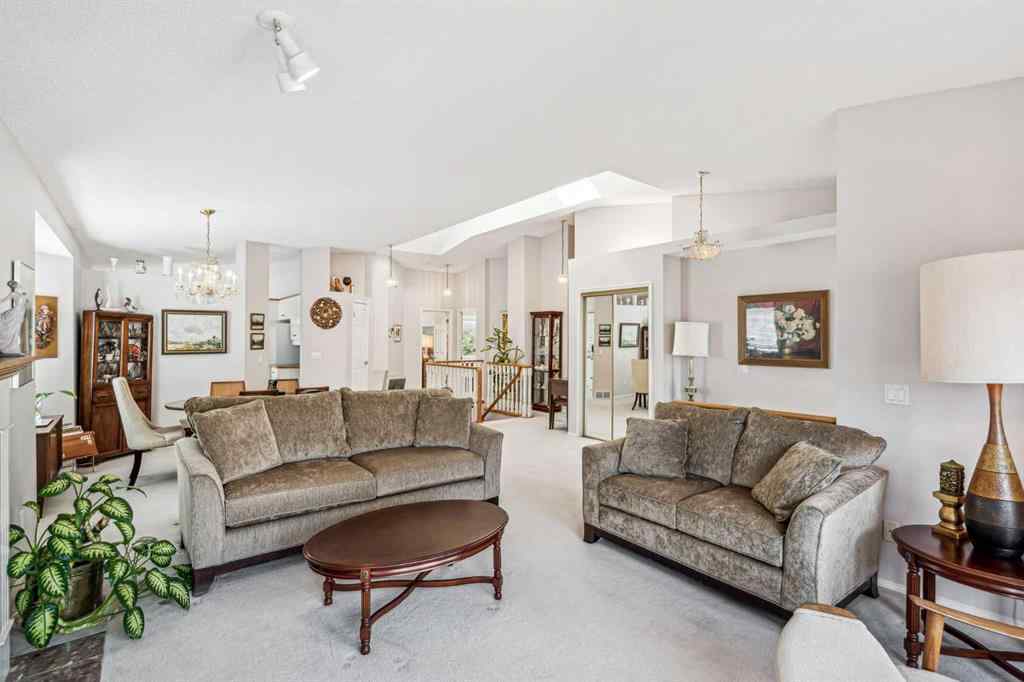 MLS® A2213269 - 76 Christie Gardens SW in Christie Park Calgary, Residential