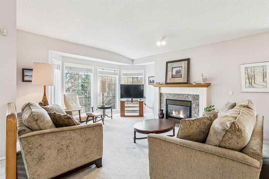 MLS® A2213269 - 76 Christie Gardens SW in Christie Park Calgary, Residential