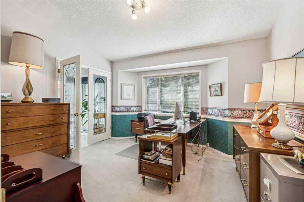 MLS® A2213269 - 76 Christie Gardens SW in Christie Park Calgary, Residential