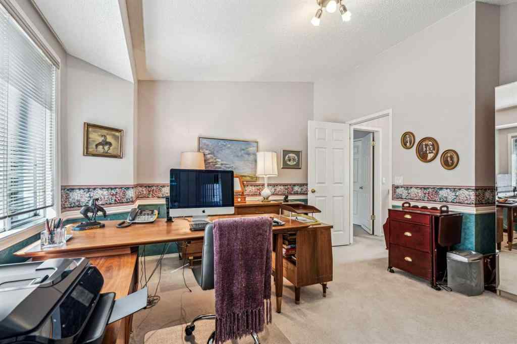 MLS® A2213269 - 76 Christie Gardens SW in Christie Park Calgary, Residential
