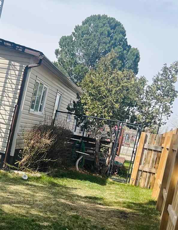 MLS® A2213379 - 406 3 Avenue  in NONE Warner, Residential