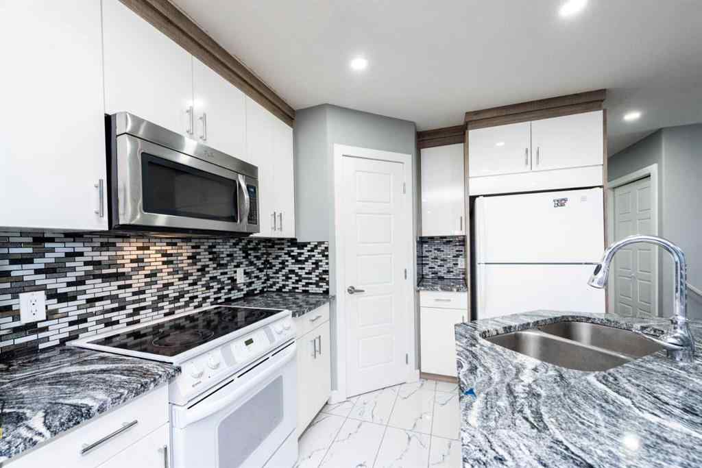 MLS® A2213387 - 163 Anaheim Circle NE in Monterey Park Calgary, Residential