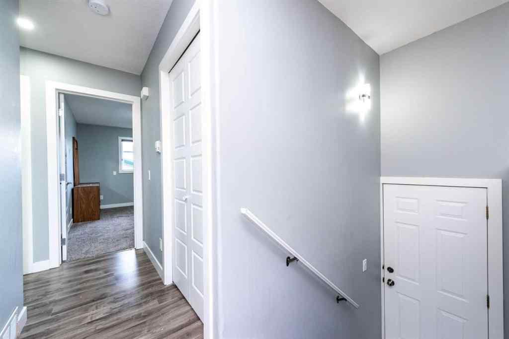MLS® A2213387 - 163 Anaheim Circle NE in Monterey Park Calgary, Residential