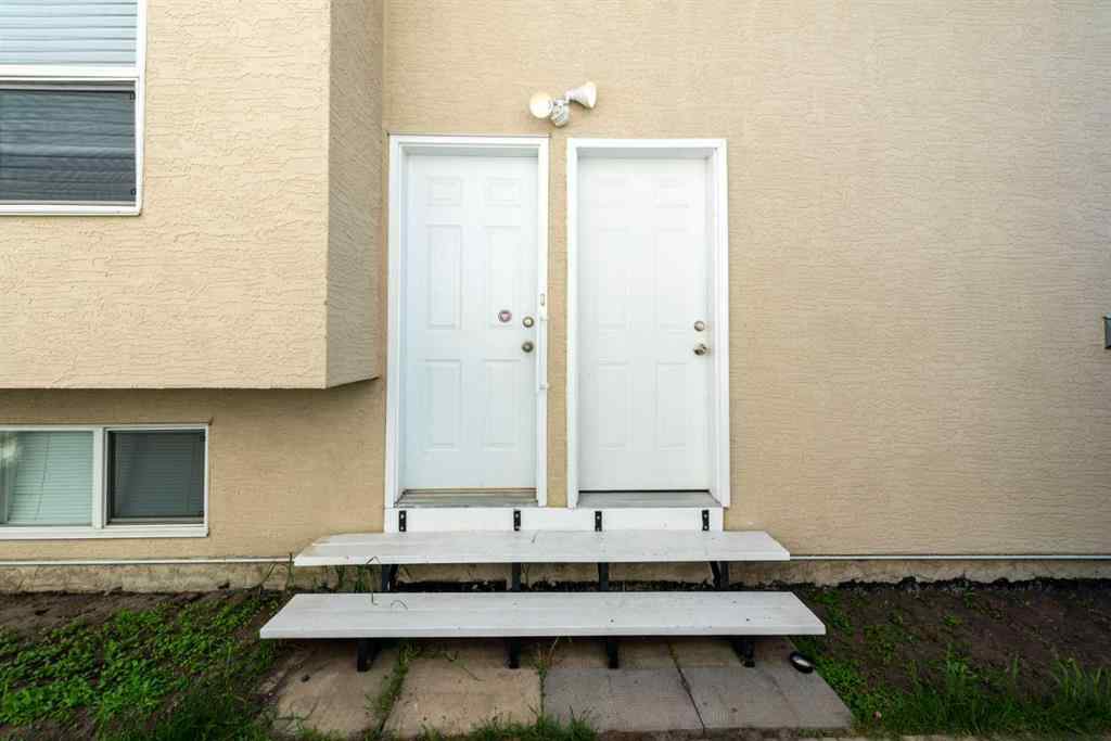 MLS® A2213387 - 163 Anaheim Circle NE in Monterey Park Calgary, Residential