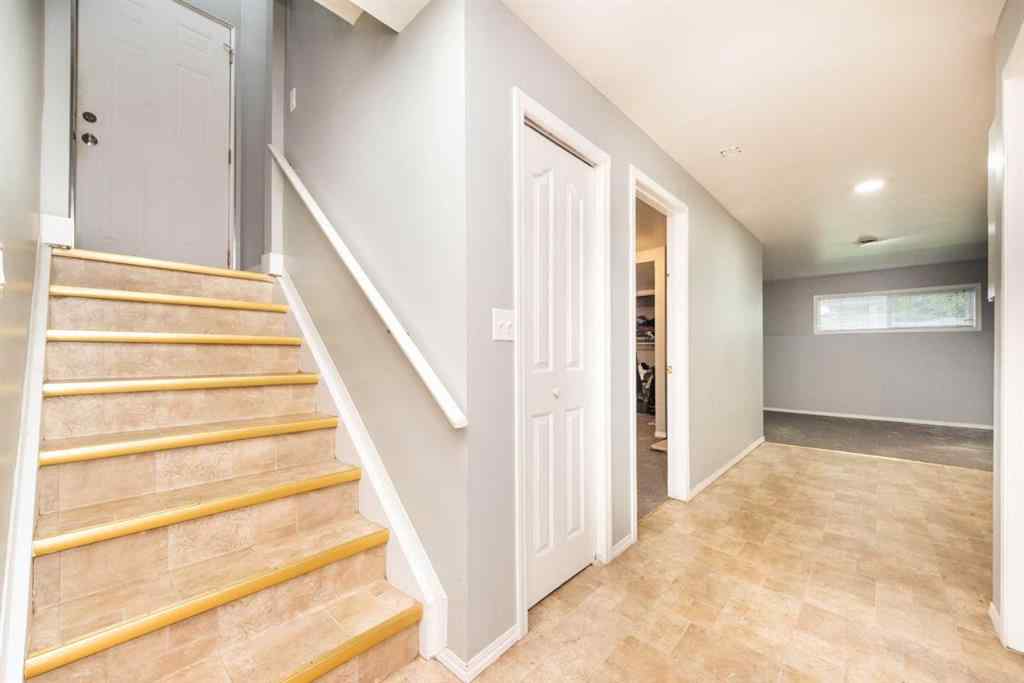 MLS® A2213387 - 163 Anaheim Circle NE in Monterey Park Calgary, Residential