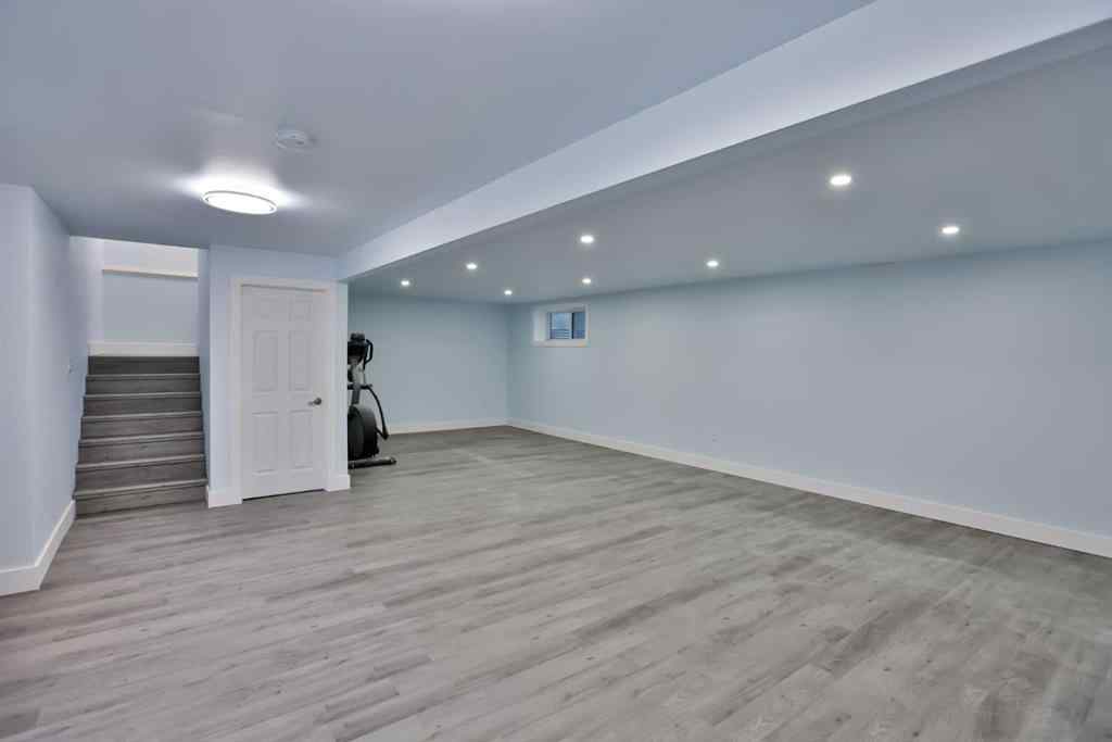 MLS® A2213395 - 239 Northlander Bend W in Garry Station Lethbridge, Residential