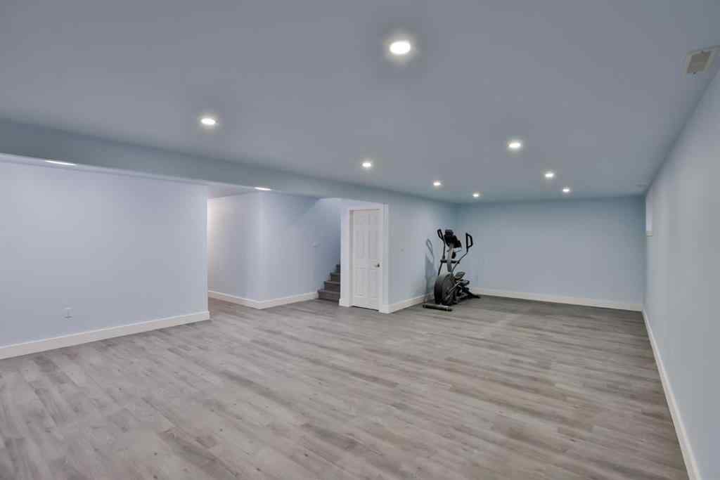MLS® A2213395 - 239 Northlander Bend W in Garry Station Lethbridge, Residential