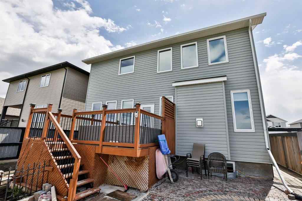 MLS® A2213395 - 239 Northlander Bend W in Garry Station Lethbridge, Residential