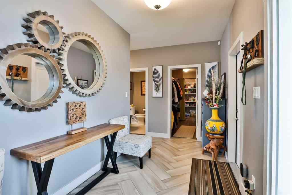 MLS® A2213395 - 239 Northlander Bend W in Garry Station Lethbridge, Residential