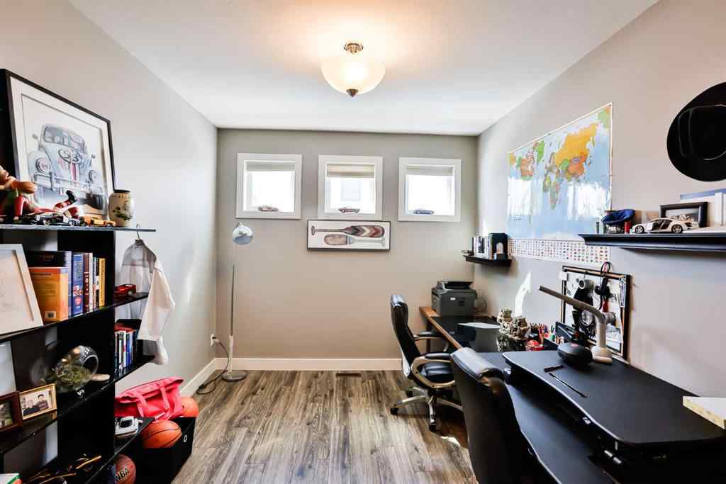 MLS® A2213395 - 239 Northlander Bend W in Garry Station Lethbridge, Residential