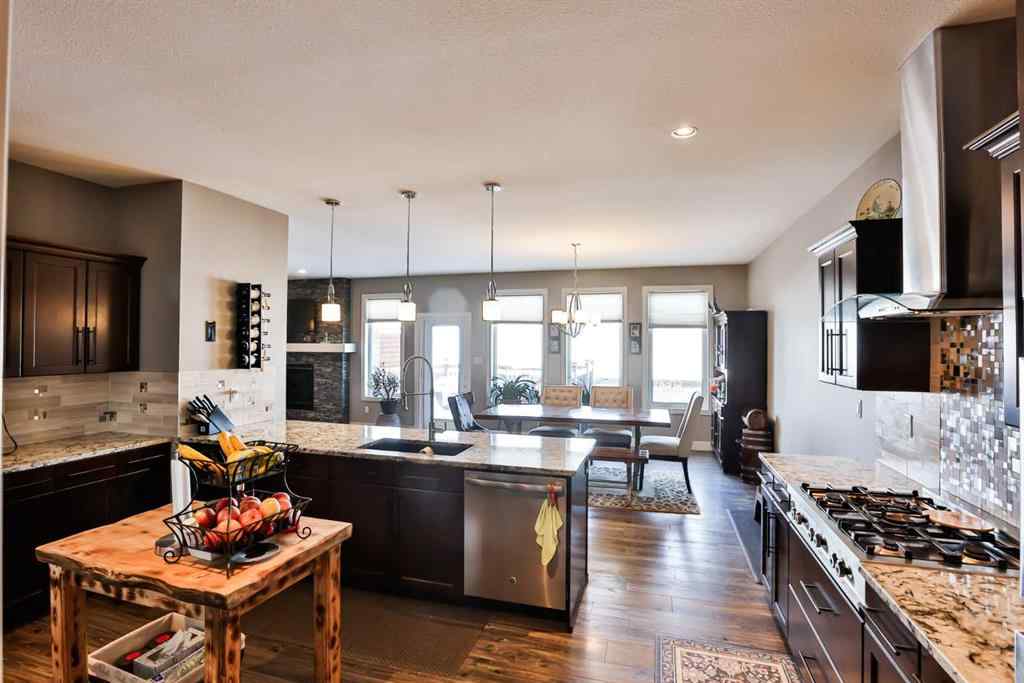 MLS® A2213395 - 239 Northlander Bend W in Garry Station Lethbridge, Residential