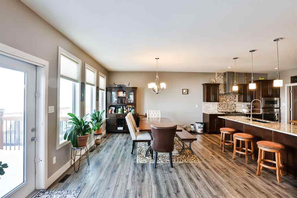 MLS® A2213395 - 239 Northlander Bend W in Garry Station Lethbridge, Residential