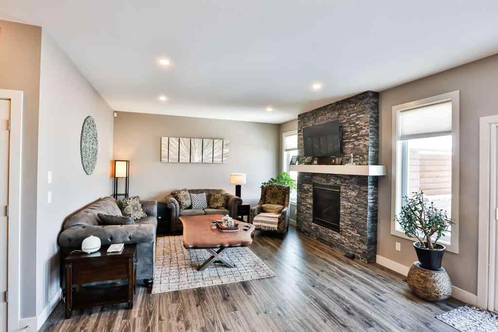 MLS® A2213395 - 239 Northlander Bend W in Garry Station Lethbridge, Residential