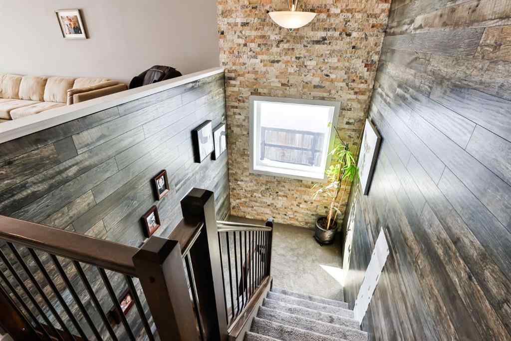 MLS® A2213395 - 239 Northlander Bend W in Garry Station Lethbridge, Residential