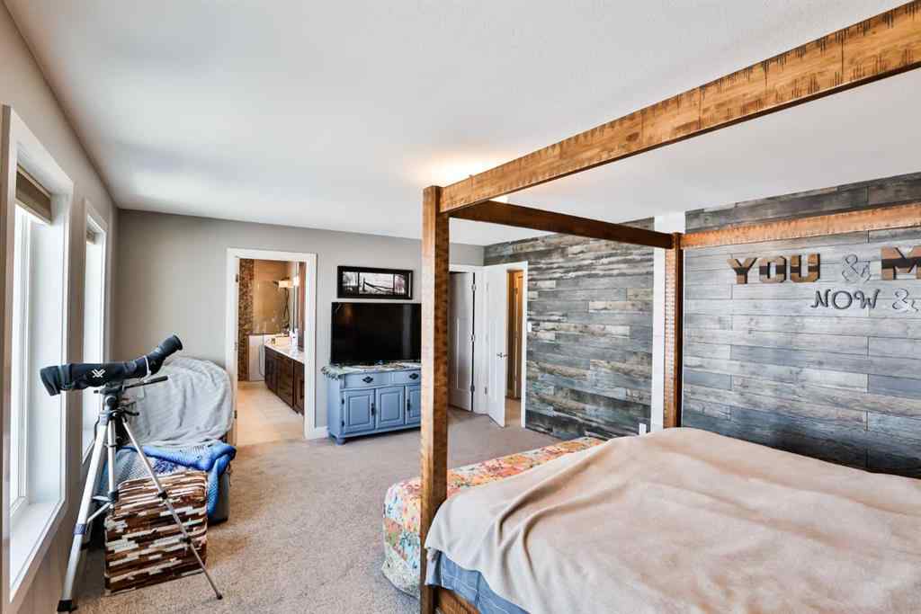 MLS® A2213395 - 239 Northlander Bend W in Garry Station Lethbridge, Residential