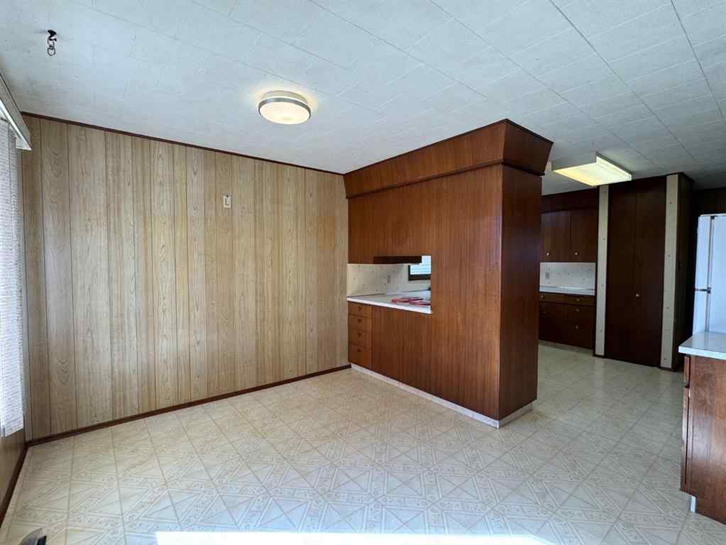 MLS® A2213443 - 9920 113 Street  in NONE Fairview, Residential