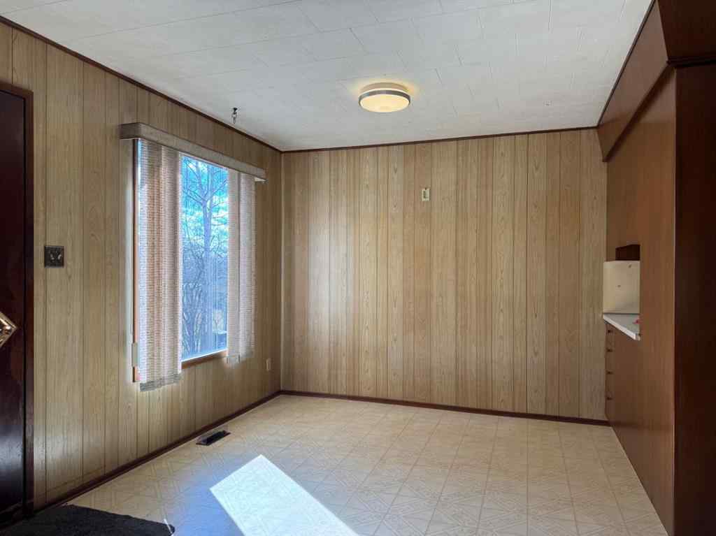 MLS® A2213443 - 9920 113 Street  in NONE Fairview, Residential