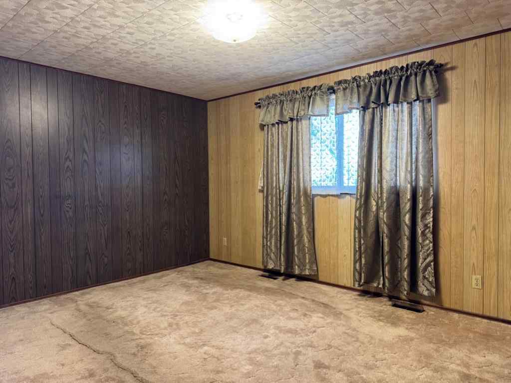 MLS® A2213443 - 9920 113 Street  in NONE Fairview, Residential
