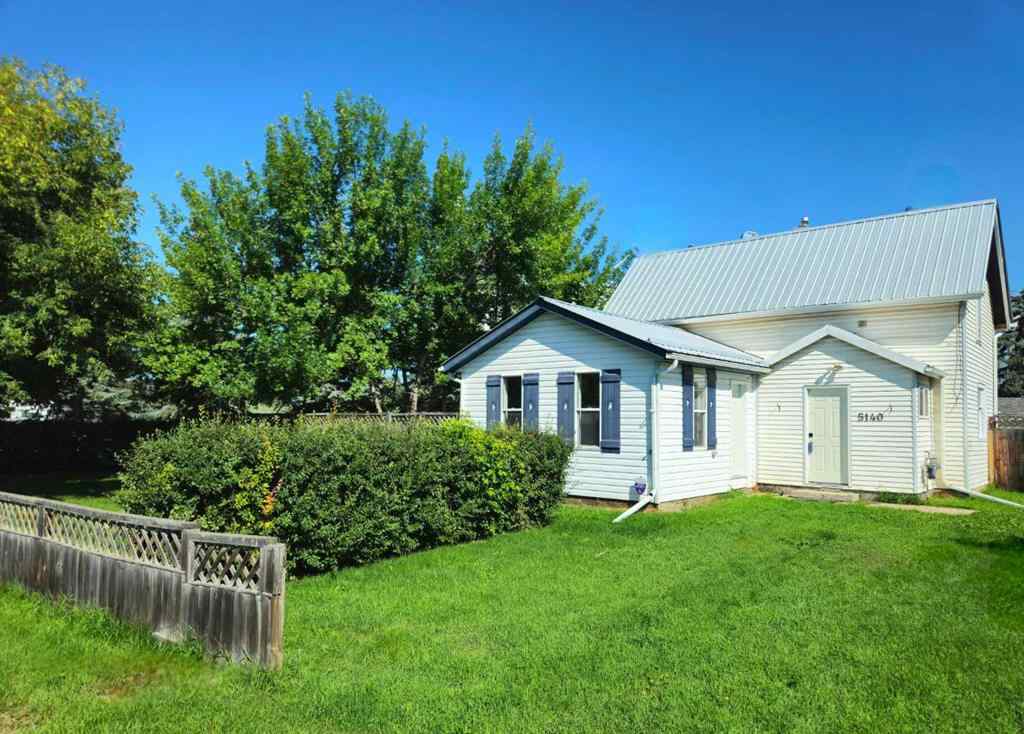 MLS® A2213462 - 5140 48 Street  in Central Innisfail Innisfail, Residential