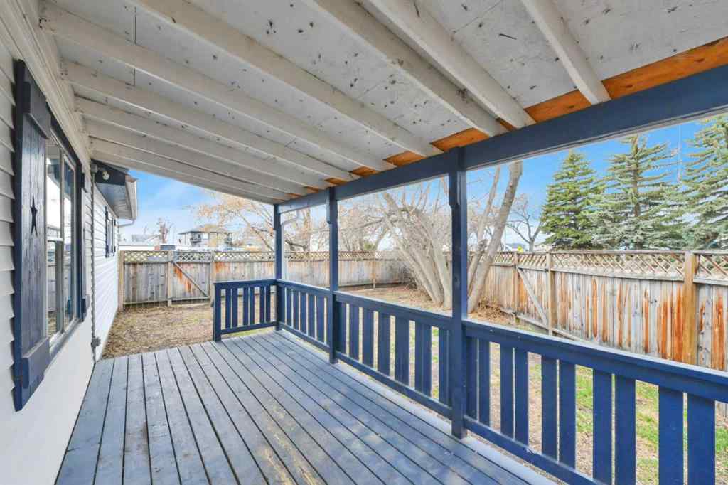 MLS® A2213462 - 5140 48 Street  in Central Innisfail Innisfail, Residential