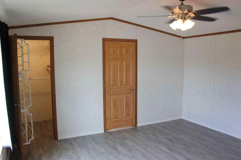 MLS® A2213553 - 37479 Range Road 260   in NONE Rural Red Deer County, Residential