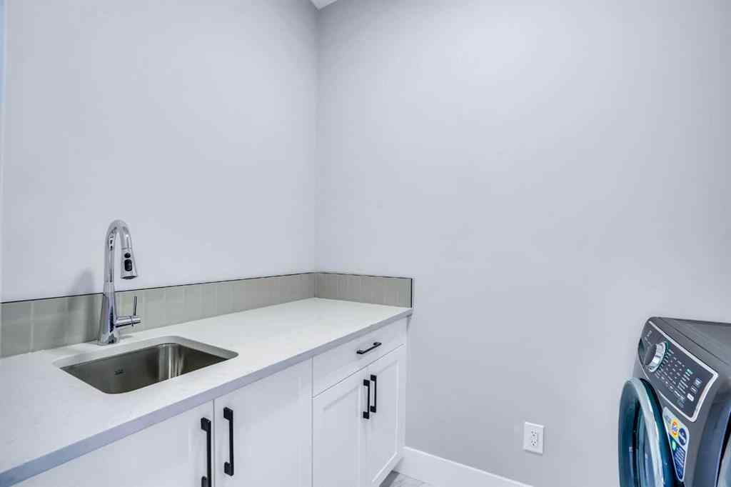 MLS® A2213557 - 256 Savanna Drive NE in Saddle Ridge Calgary, Residential