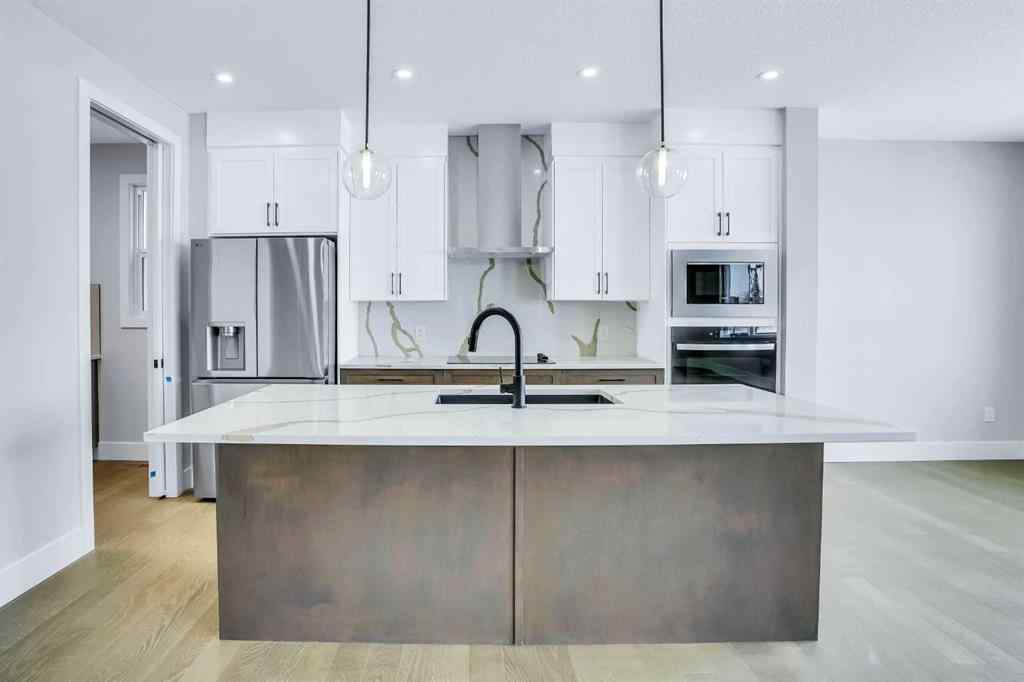 MLS® A2213557 - 256 Savanna Drive NE in Saddle Ridge Calgary, Residential