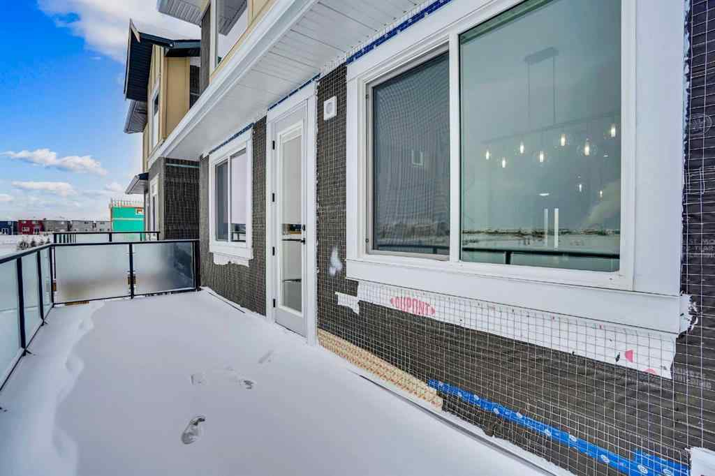MLS® A2213557 - 256 Savanna Drive NE in Saddle Ridge Calgary, Residential