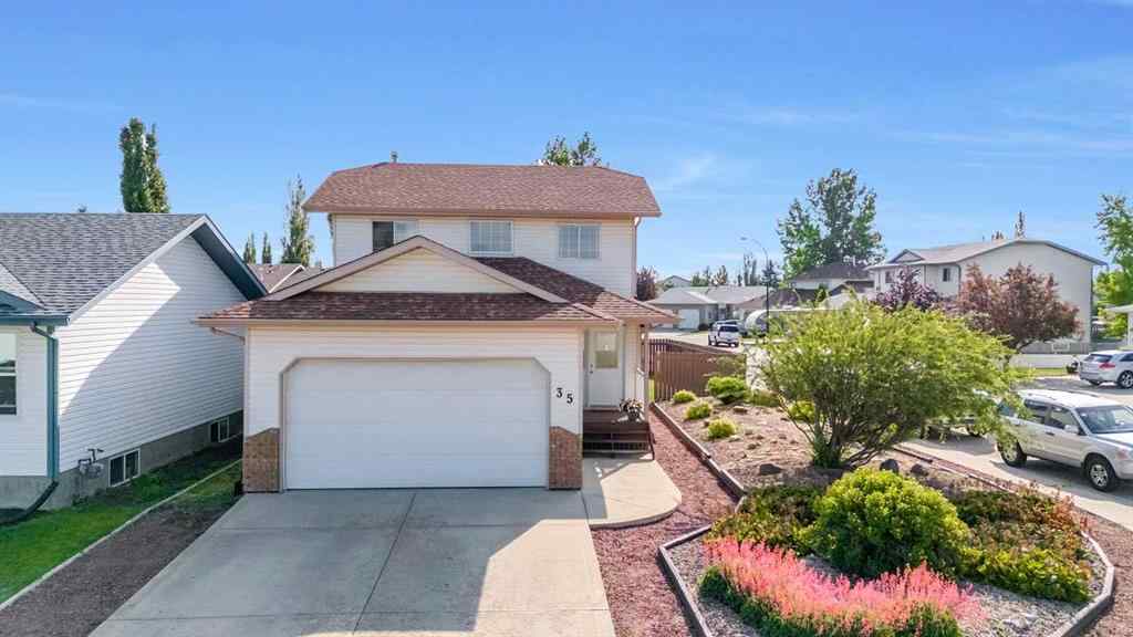MLS® A2213585 - 35 Logan Close  in Lancaster Meadows Red Deer, Residential