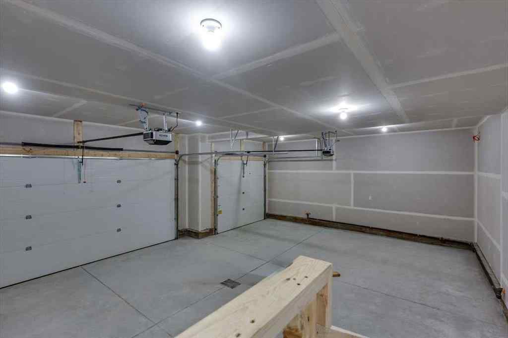 MLS® A2213637 - 136 Hollman Close  in Hawkridge Estates Penhold, Residential