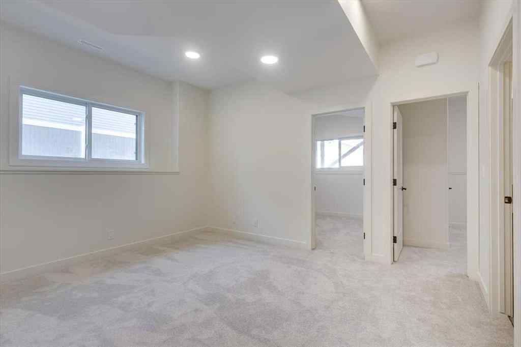 MLS® A2213637 - 136 Hollman Close  in Hawkridge Estates Penhold, Residential