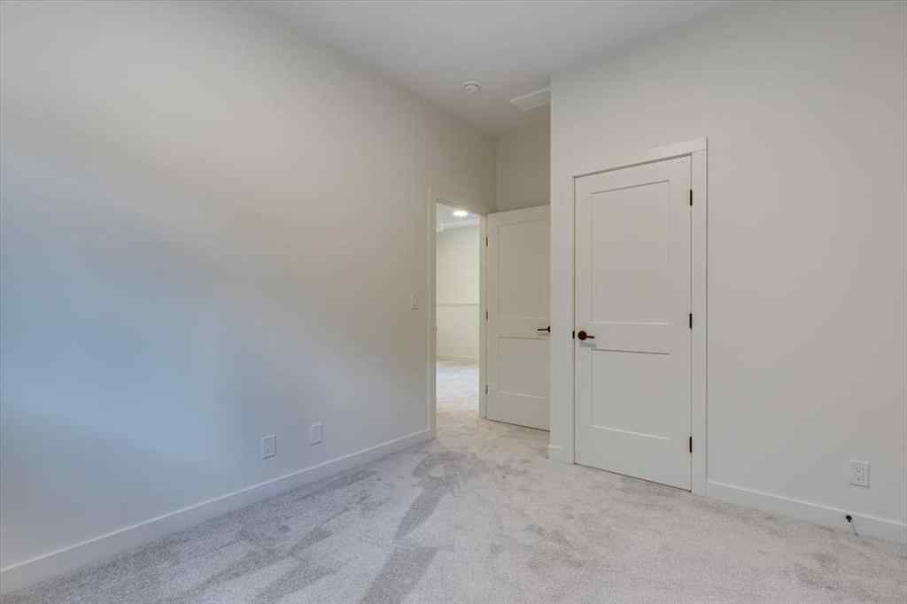 MLS® A2213637 - 136 Hollman Close  in Hawkridge Estates Penhold, Residential