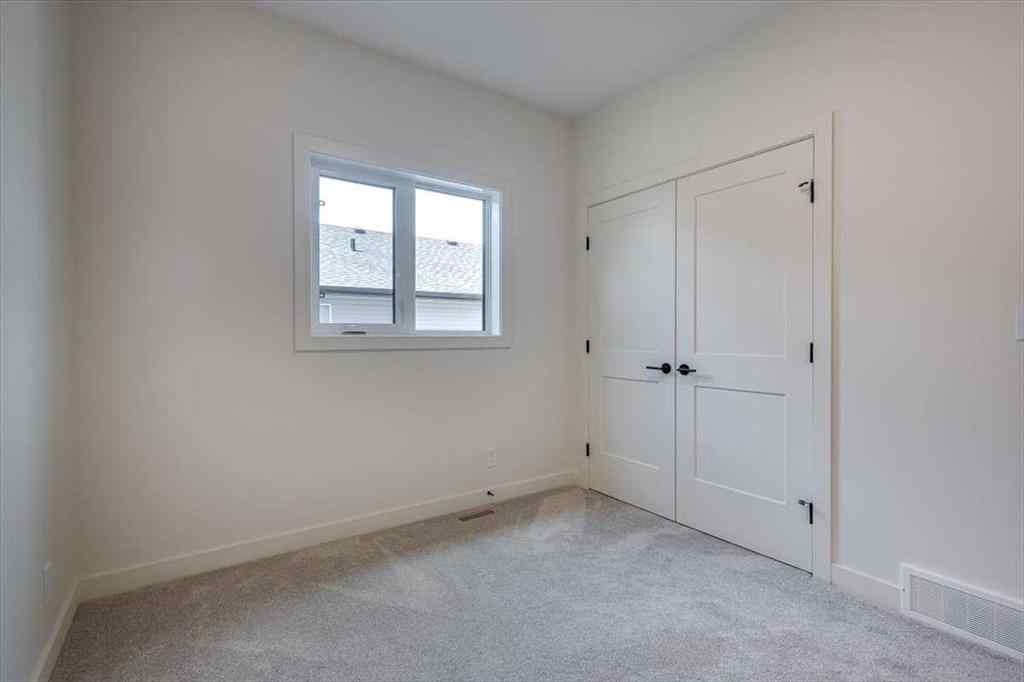 MLS® A2213637 - 136 Hollman Close  in Hawkridge Estates Penhold, Residential
