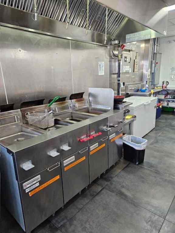 MLS® A2213668 -     in  Calgary, Commercial