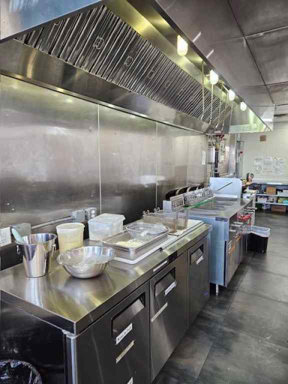 MLS® A2213668 -     in  Calgary, Commercial